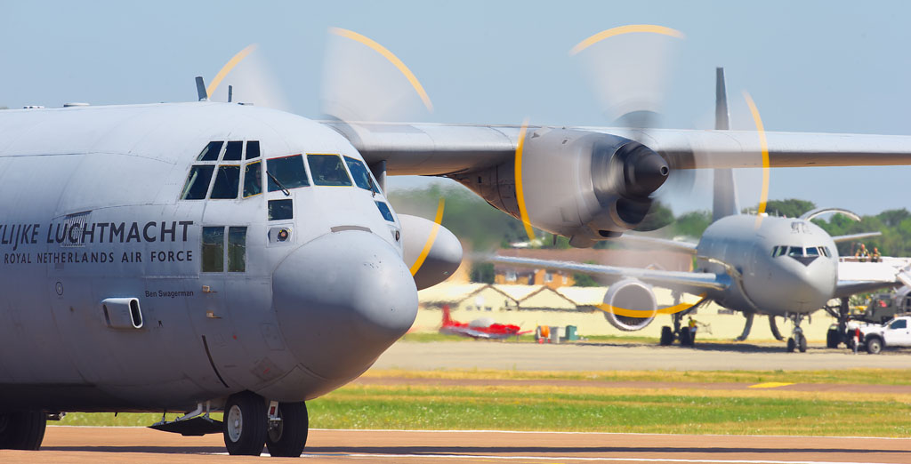 Lockheed C-130H Hercules taxiing